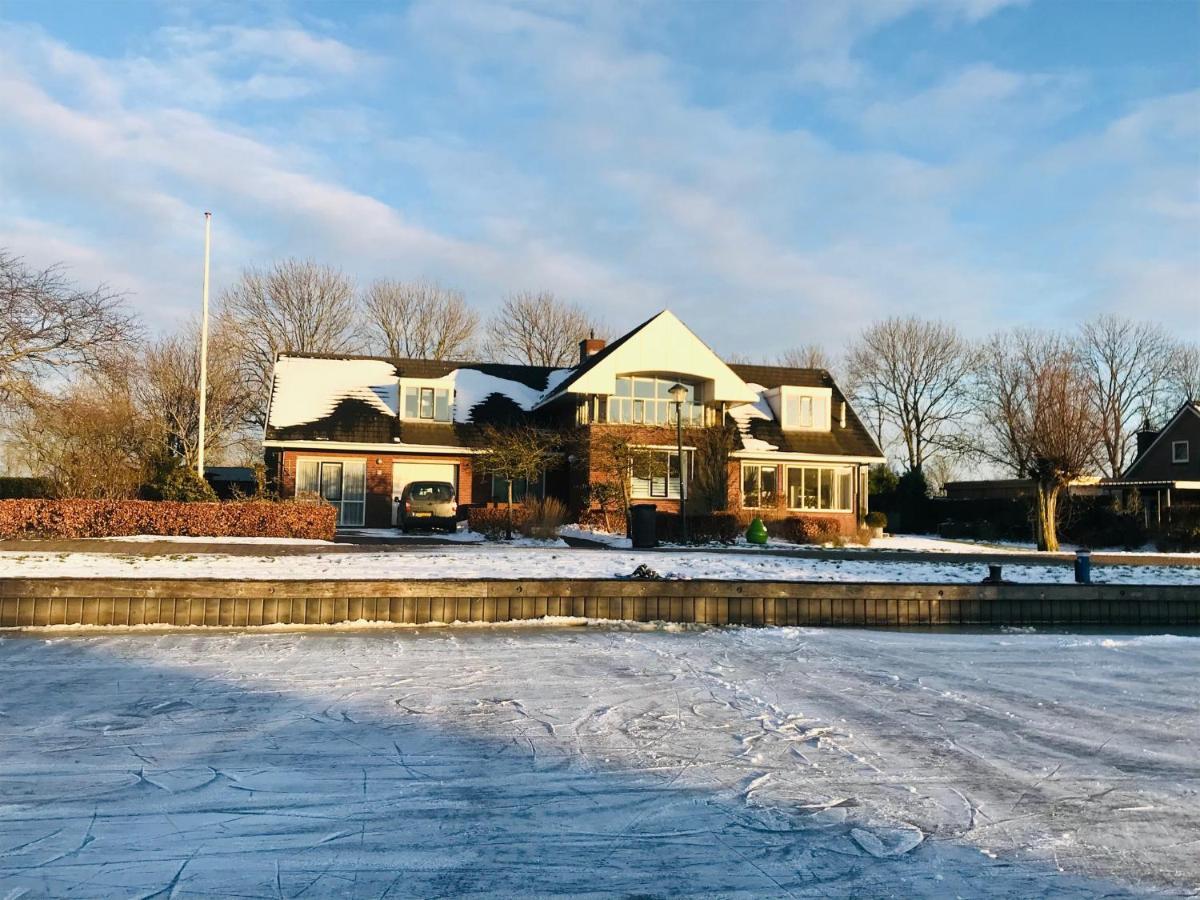 Gastenverblijf Villa Buitenplaats Wergea Contactloos Inchecken Naarderburen Extérieur photo