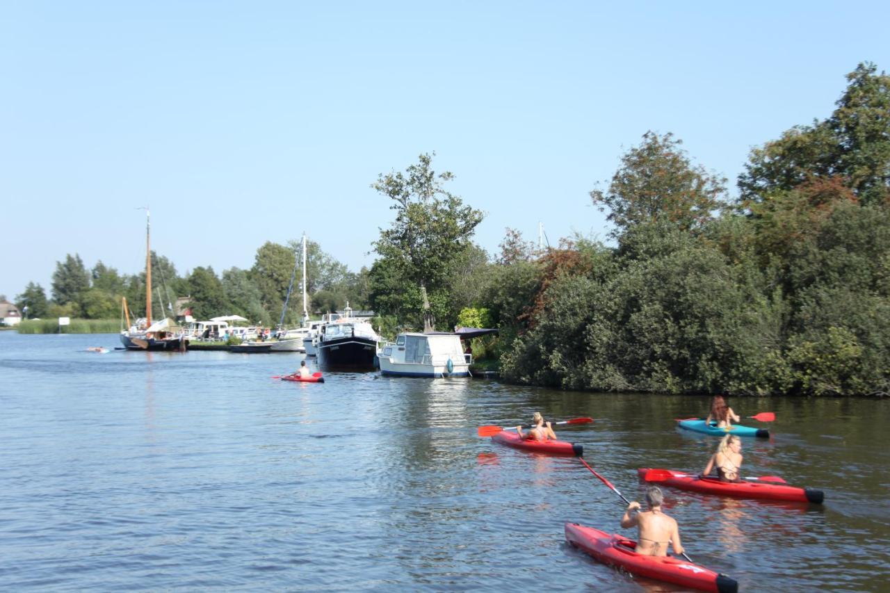 Gastenverblijf Villa Buitenplaats Wergea Contactloos Inchecken Naarderburen Extérieur photo